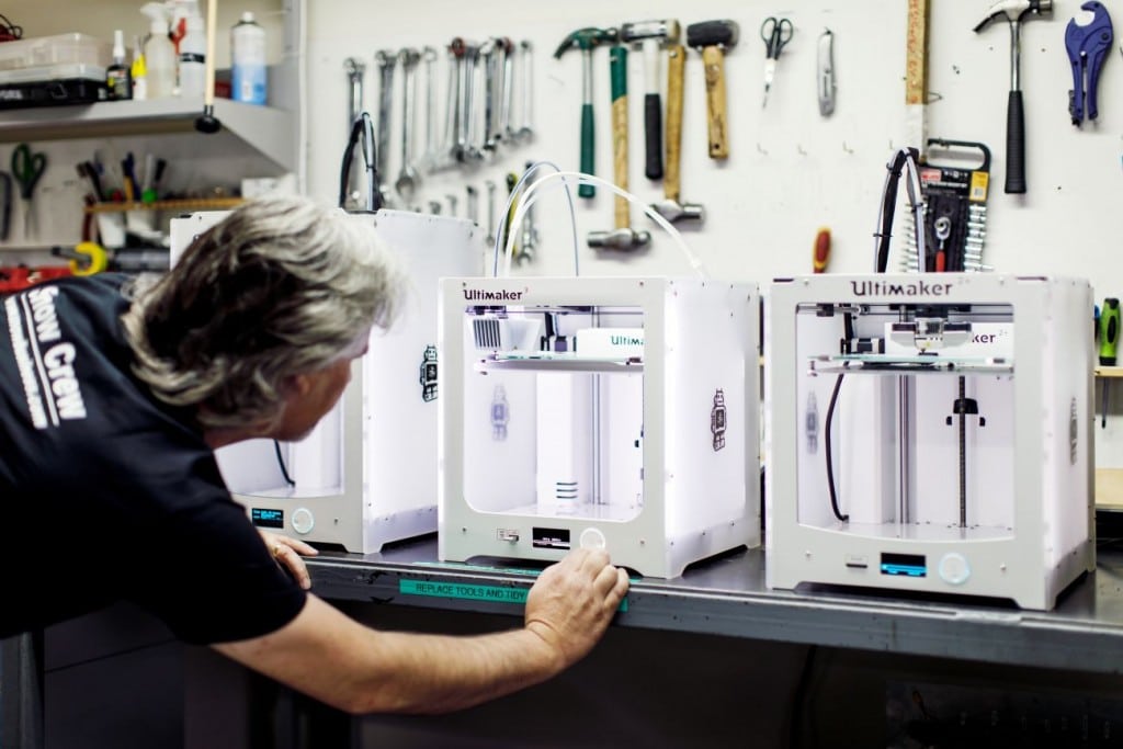 Paul operating the Ultimaker 3